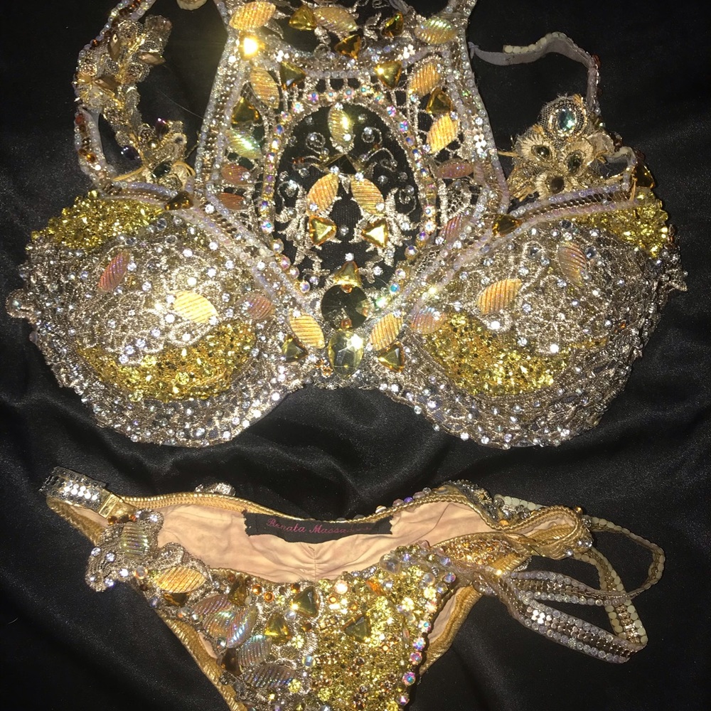 WBFF Bikini (Bikini/Fitness/Figure)